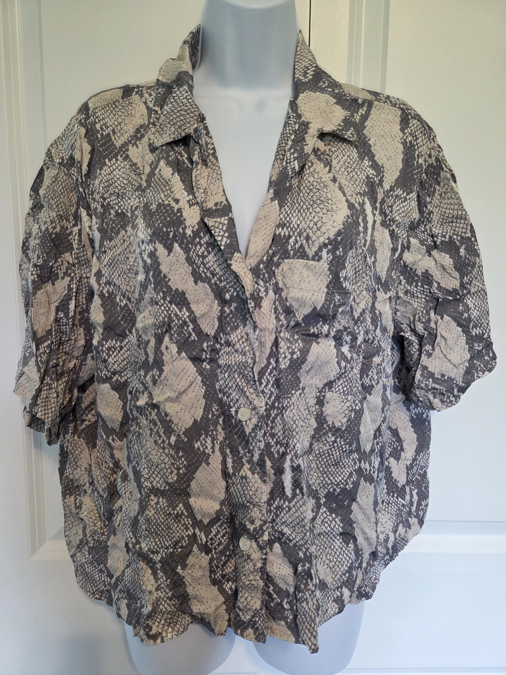 H&M Beige and Gray Snake Print Button-Down Shirt